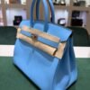 Hermès Birkin 25 veau swift celeste 7n stampa K NUOVA Settembre 2025 Il colore 7N Céleste di Hermès è un azzurro chiaro pastello