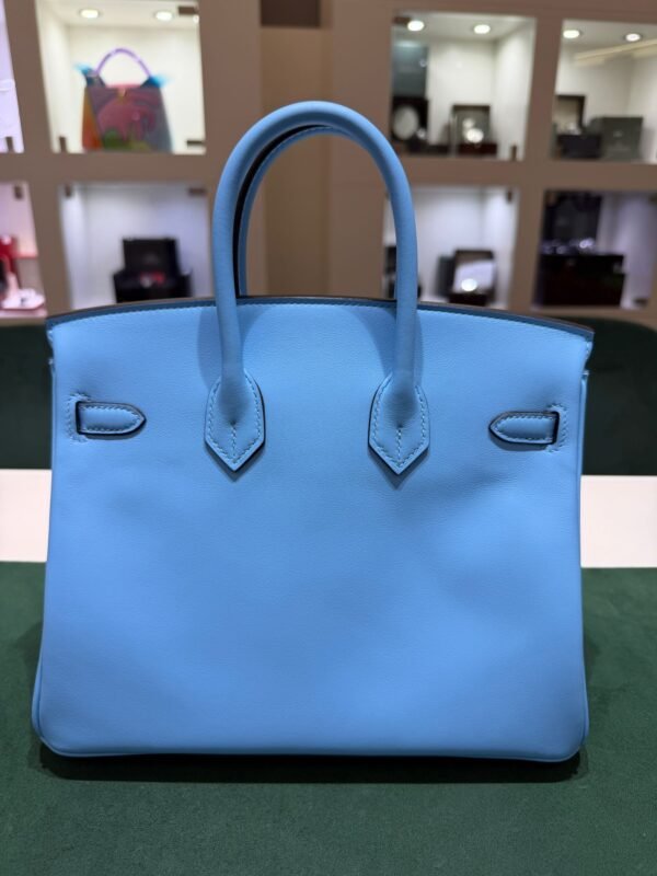 Hermès Birkin 25 veau swift celeste 7n stampa K NUOVA Settembre 2025 Il colore 7N Céleste di Hermès è un azzurro chiaro pastello