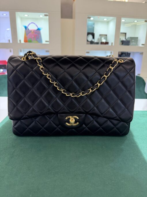 Chanel Maxi Jumbo timeless MAXI BORSA CLASSICA con Certificato card Chanel. Pelle martellata & metallo effetto dorato Nero.