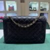 Chanel Maxi Jumbo timeless MAXI BORSA CLASSICA con Certificato card Chanel. Pelle martellata & metallo effetto dorato Nero.