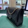 Chanel Maxi Jumbo timeless MAXI BORSA CLASSICA con Certificato card Chanel. Pelle martellata & metallo effetto dorato Nero.