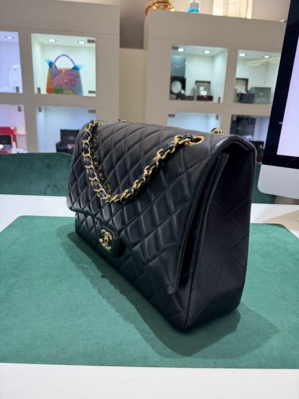 Chanel Maxi Jumbo timeless MAXI BORSA CLASSICA con Certificato card Chanel. Pelle martellata & metallo effetto dorato Nero.
