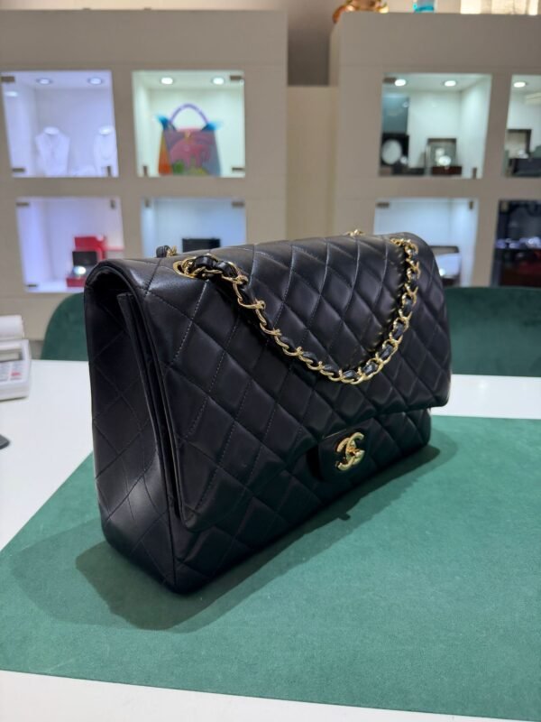 Chanel Maxi Jumbo timeless MAXI BORSA CLASSICA con Certificato card Chanel. Pelle martellata & metallo effetto dorato Nero.