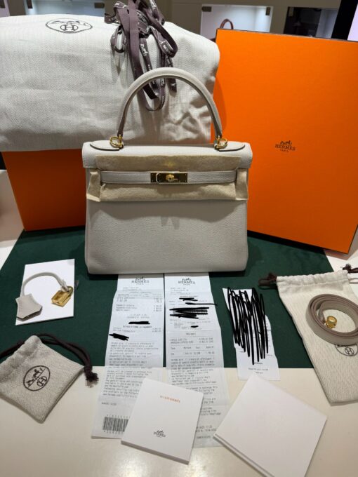 Hermès Kelly 28 retourne veau  pellame togo NUOVA 2025  Settembre seriale W color Beton ( cemento ) con hardware dorato - Image 3