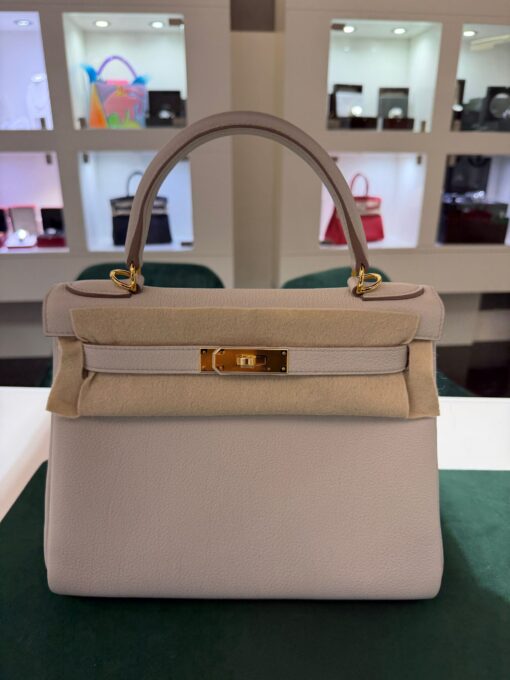 Hermès Kelly 28 retourne veau  pellame togo NUOVA 2025  Settembre seriale W color Beton ( cemento ) con hardware dorato - Image 2