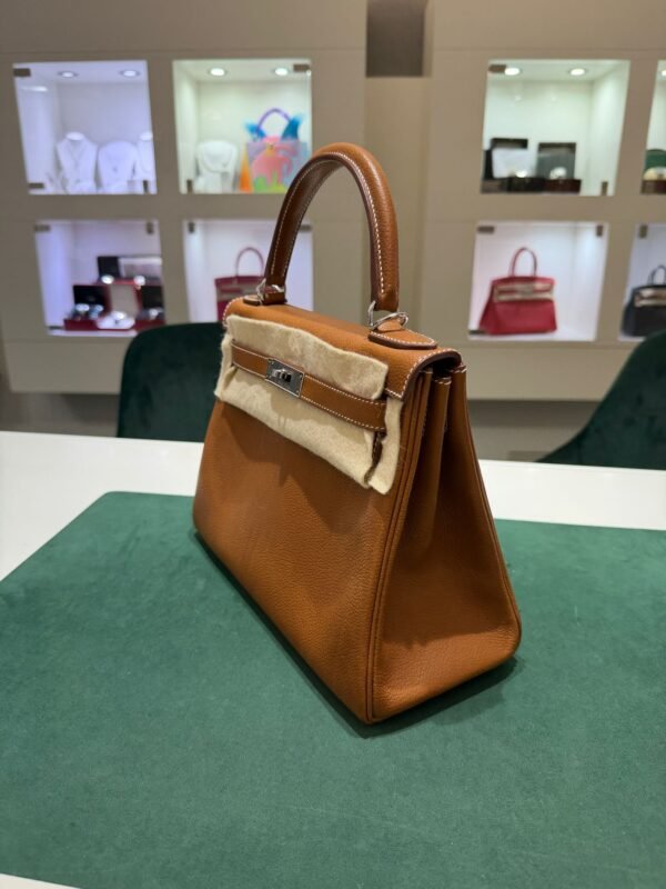 Hermès Kelly 28 retourne veau pellame barenia fauve marrone del 2025 full stickers originali non applicati second hand