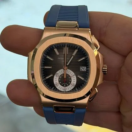 Patek Philippe Nautilus 18kt rose gold chocolate excellent condition del 2011 full set documenti scatola - Image 2