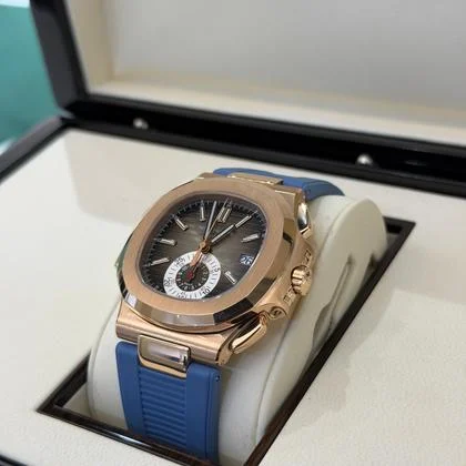 Patek Philippe Nautilus 18kt rose gold chocolate excellent condition del 2011 full set documenti scatola - Image 4