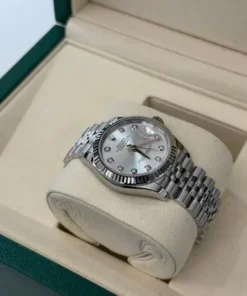 Alternative view of Rolex Datejust 31 NUOVO 2025 Jubilee quadrante in diamanti argentè full set con documenti