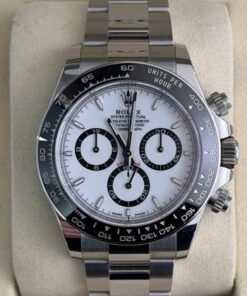 Rolex Daytona ceramica panda white NUOVO 2025 Italia Agosto new model full set con documenti