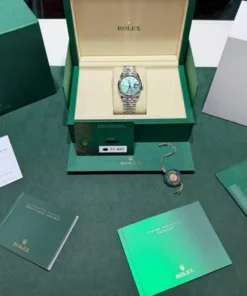 Alternative view of Rolex Datejust 36 Verde menta green NUOVO 2025 Jubilee Italia full set con documenti