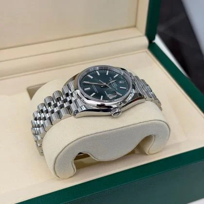 Rolex Datejust 36 Verde menta green NUOVO 2025 Jubilee Italia full set con documenti - Image 4