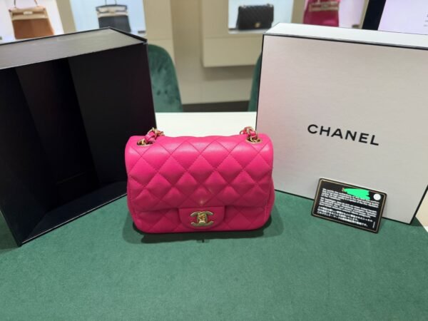 WhatsApp Image 2025-11-01 at 11.06.30 Chanel Mini Square Classic Lambskin card Chanel Certificato entrupy