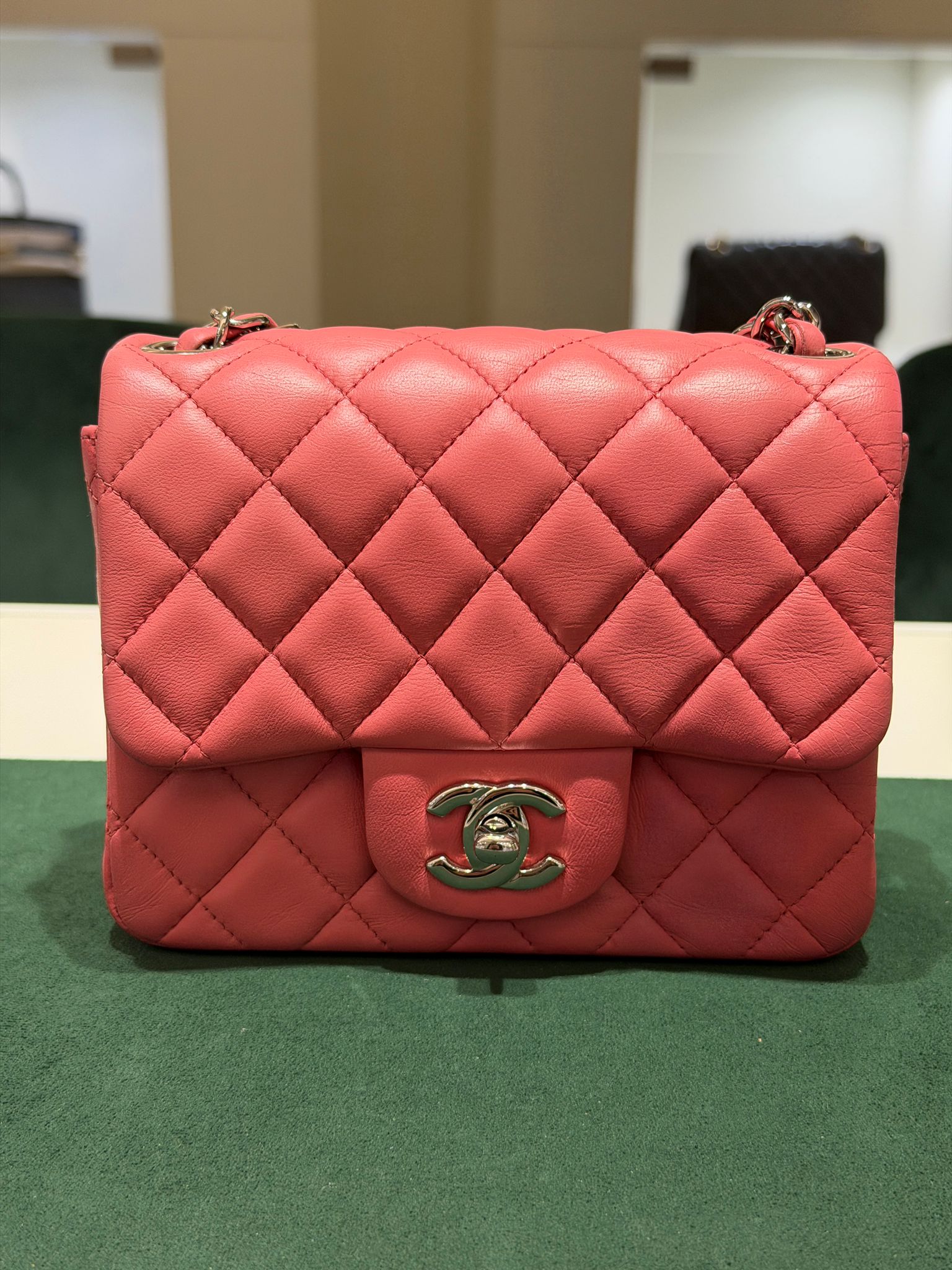 Chanel Mini Square Classic Lambskin Single Flap Certificato Entrupy - Image 3