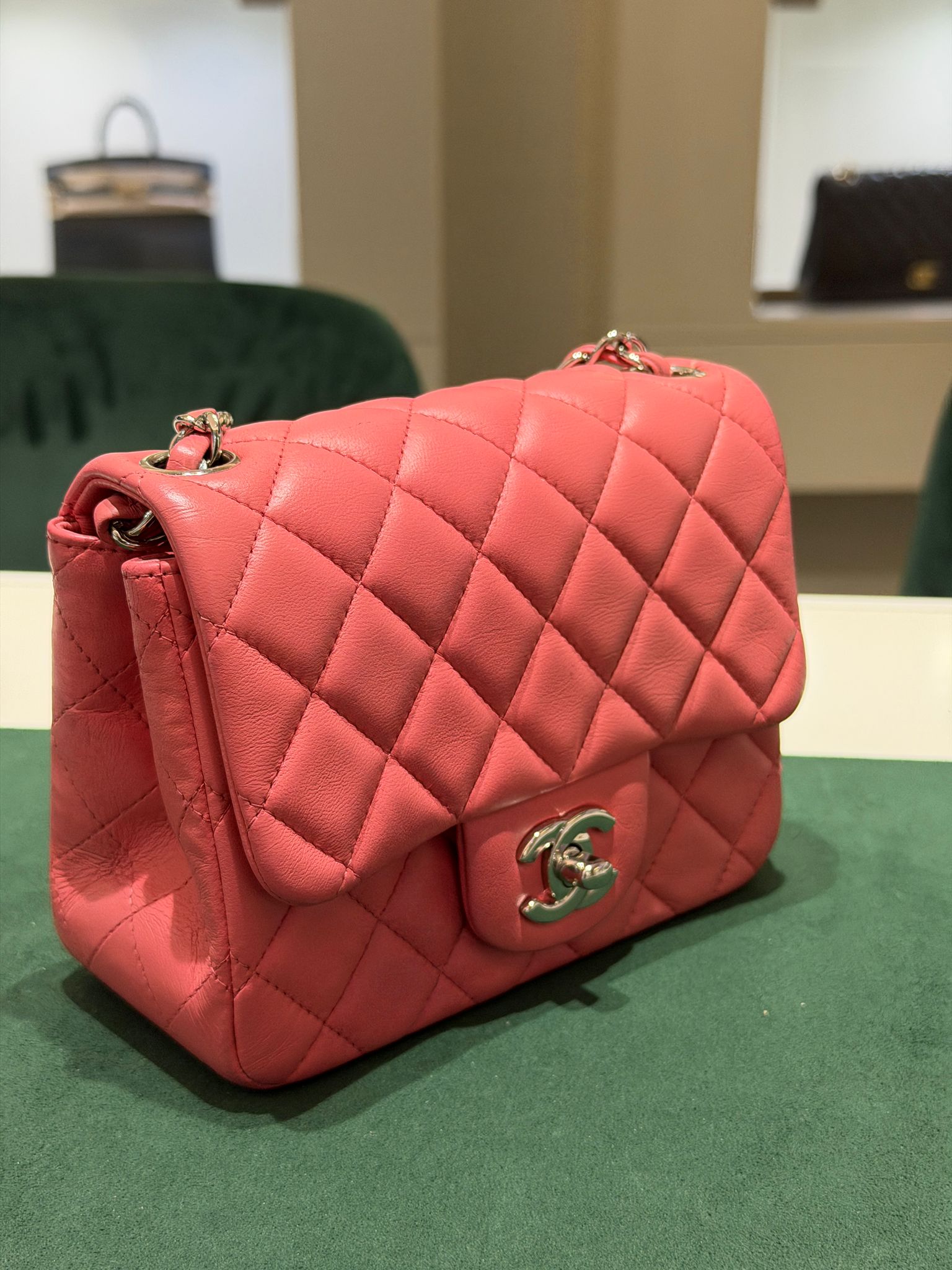 Chanel Mini Square Classic Lambskin Single Flap Certificato Entrupy - Image 4