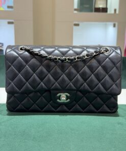 Alternative view of Chanel borsa classica 11.12 Materiale Pelle di agnello & metallo effetto palladio Colore nero