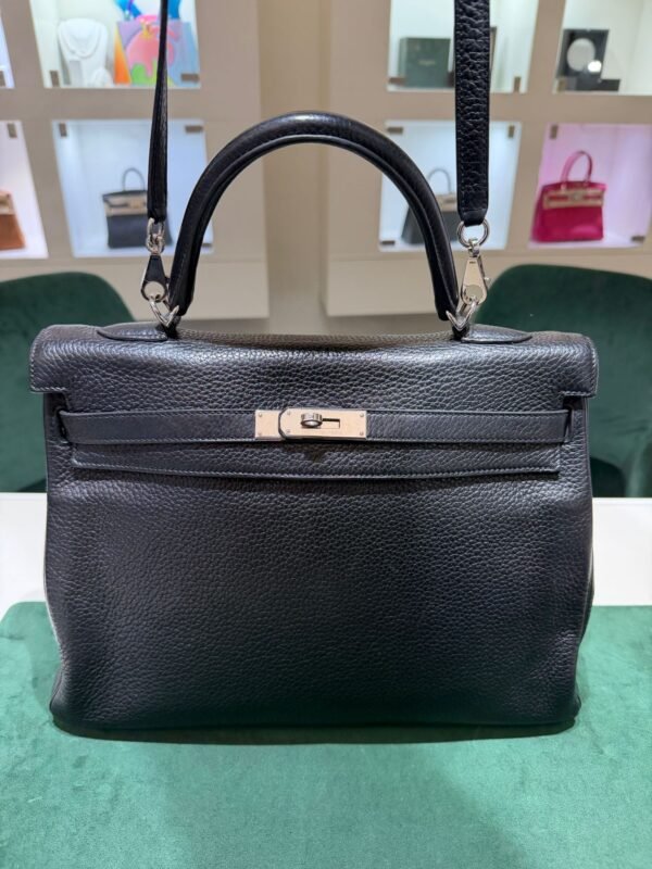 Hermès Kelly 35 retourne sacs Et voyage del 2013 second hand color noir full set top condition rigenerata spa Hermes nel Marzo 2024.