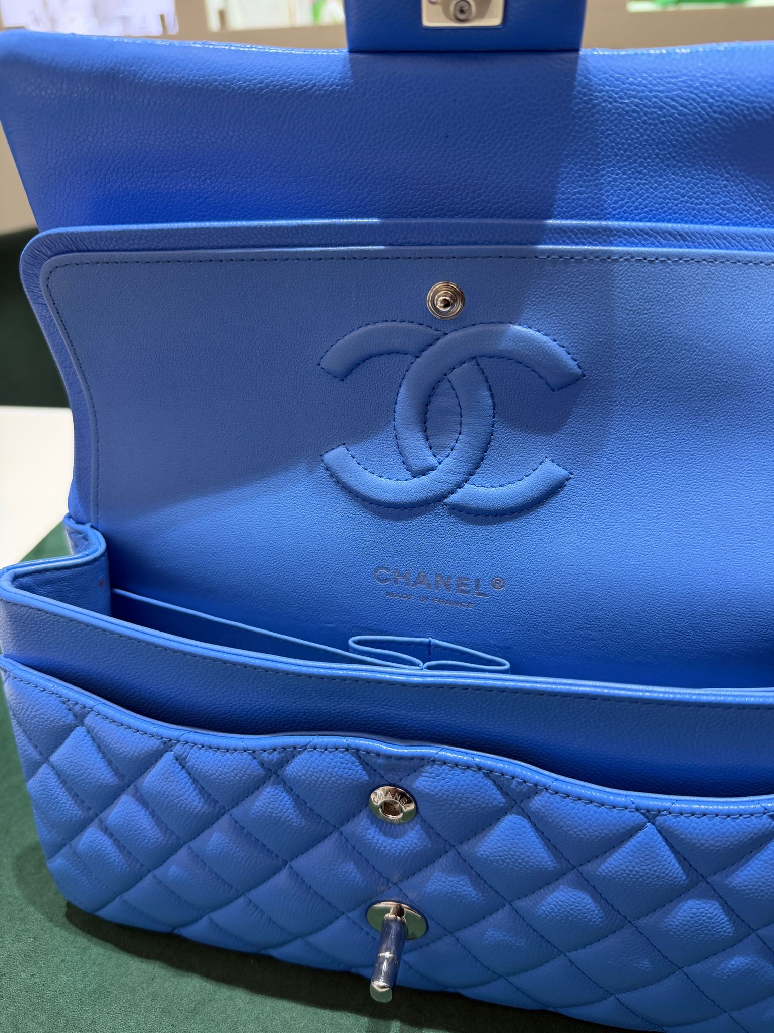 Chanel Classic Double Flap Bag Medium blu - Image 4