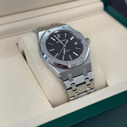 Audemars Piguet Royal Oak Selfwinding 39mm black dial del 2005 full set top condition con documenti e scatola Audemars - Image 2