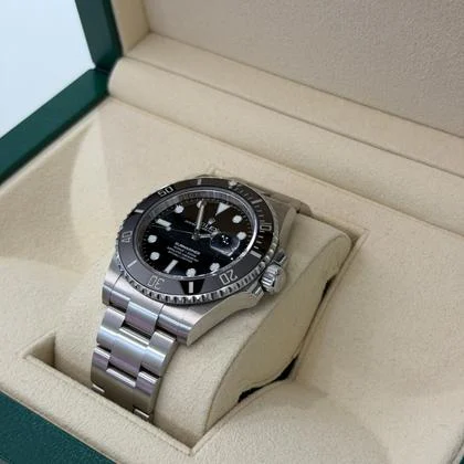 Rolex Submariner Date 41mm del 2021 Italia full set top condition con documenti e scatola Rolex - Image 2