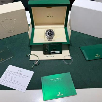 Rolex Explorer II Black dial 42mm del 2021 Italia full set top condition con documenti e scatola - Image 3