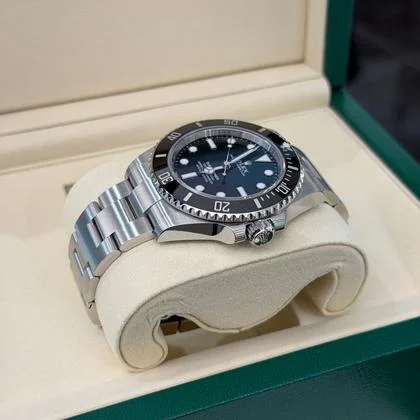 Rolex Submariner (No Date) No-date 41mm NUOVO 2025 Italia full set con documenti e scatola Rolex - Image 2