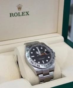 Alternative view of Rolex Explorer II Black dial 42mm del 2022 Italia full set top condition con documenti e scatola