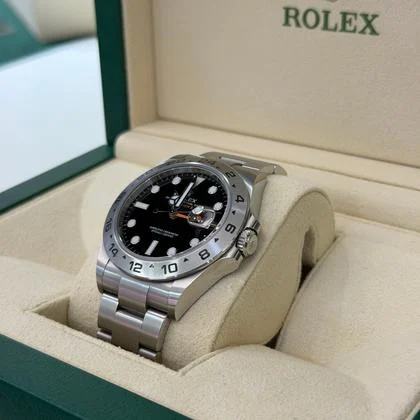 Rolex Explorer II Black dial 42mm del 2022 Italia full set top condition con documenti e scatola - Image 3