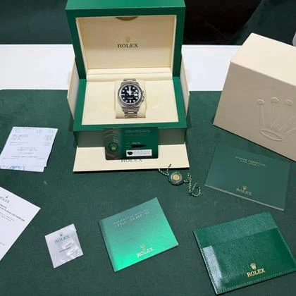 Rolex Explorer II Black dial 42mm del 2022 Italia full set top condition con documenti e scatola - Image 4