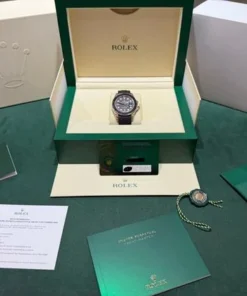 Alternative view of Rolex Yacht-Master 40 oro rosa del 2024 Italia full set excellent condition con documenti