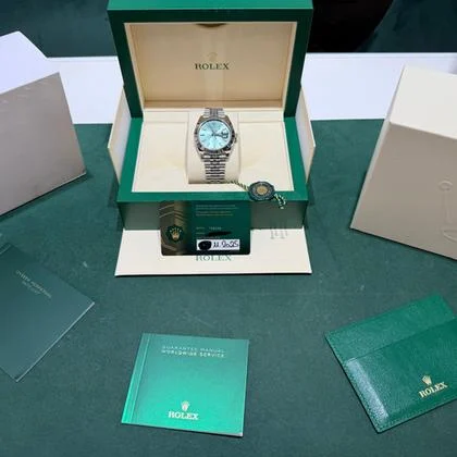 Rolex Datejust 41 NUOVO 2025 Novembre jubilee verde menta green full set con documenti e scatola - Image 4