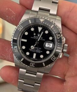Alternative view of Rolex Submariner Date 40mm del 2013 Italia full set top condition con documenti e scatola Rolex