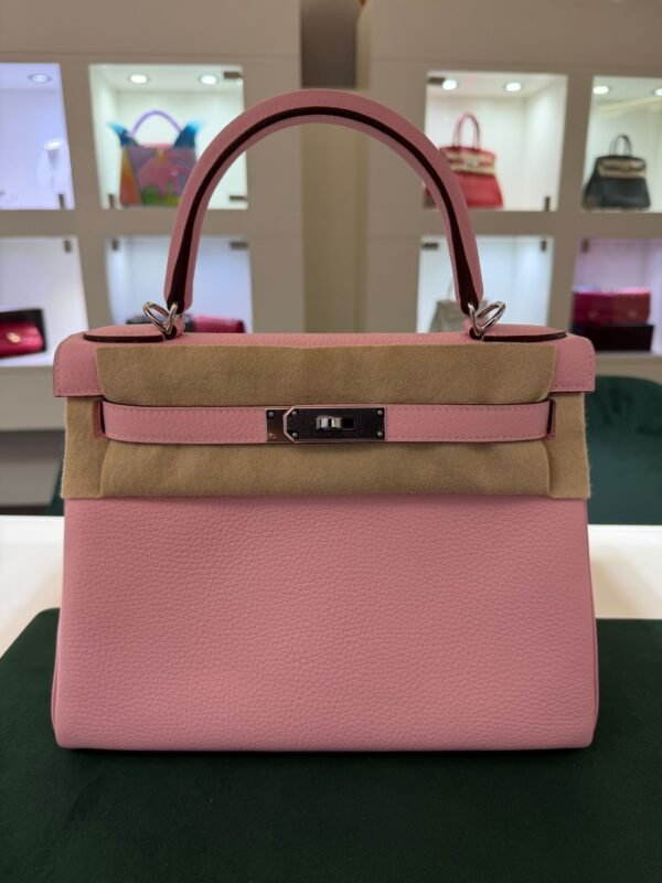 Hermès Kelly 28 retourne veau pellame taurillon clemence NUOVA 2025 Agosto seriale K color rose sakura