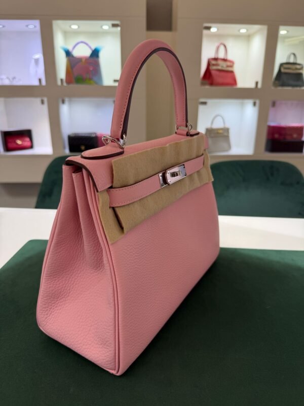 Hermès Kelly 28 retourne veau pellame taurillon clemence NUOVA 2025 Agosto seriale K color rose sakura