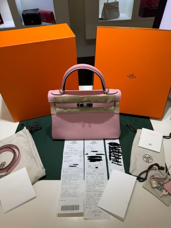 Hermès Kelly 28 retourne veau pellame taurillon clemence NUOVA 2025 Agosto seriale K color rose sakura