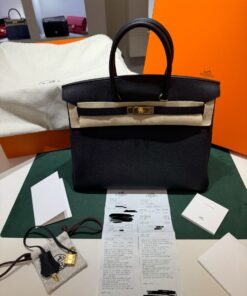 Alternative view of Hermès Birkin 35 veau togo NUOVA Novembre 2025 seriale K color ( noir ) nero hardware dorato full set