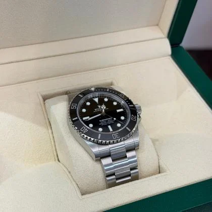 Rolex Submariner No - date del 2024 full set excellent condition con documenti e scatola Rolex - immagine 4