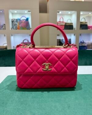 Chanel trendy CC misura media 25 con Card Chanel del 2020 e certificato Entrupy  Color Fuchsia (Rose Fuchsia) con hardware dorato.