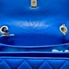 Chanel trendy CC misura media 25 con Card Chanel del 2019 e certificato Entrupy  Color bleu ( blue royal ) con hardware dorato.
