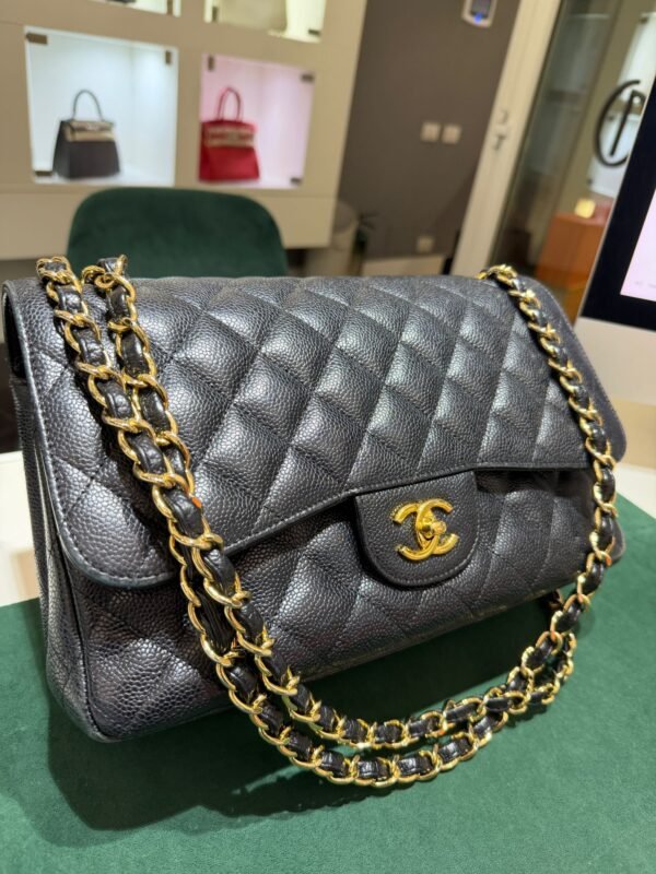 WhatsApp Image 2026-01-08 at 18.24.37 (2) Chanel Classic flap (11:12) Chanel classica grande jumbo caviar doppia patta pelle vitello martellato & effetto dorato nero interno bordeaux