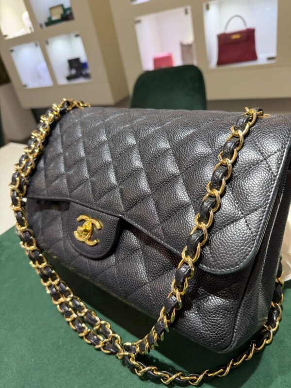 WhatsApp Image 2026-01-08 at 18.24.37 (3) Chanel Classic flap (11:12) Chanel classica grande jumbo caviar doppia patta pelle vitello martellato & effetto dorato nero interno bordeaux