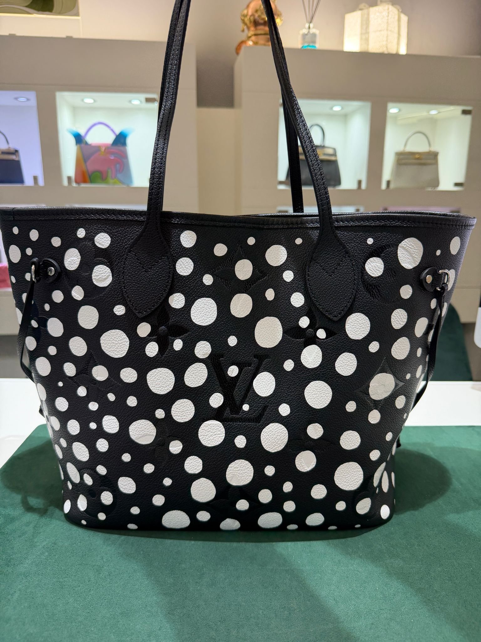 Louis Vuitton Modello onthego Grandezza GM (la più grande) - Image 4