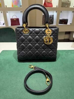 Dior – Lady Dior Medium Icona senza tempo della Maison Dior, la Lady Dior Medium