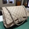 WhatsApp Image 2026-01-19 at 08.48.09 (1) Chanel Classic Flap Jumbo XL misura 33 color Beige Caviar anno di produzione 2010 full set con scontrino fattura d’acquisto e scatola