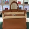 Herm&egrave;s Birkin 25 retourne veau togo colore GOLD ( il pi&ugrave; richiesto ) marrone stampa K NUOVA 2025 hardware palladio full set con scontrino ufficiale Herm&egrave;s pellicole stickers ovunque .