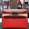WhatsApp Image 2026-01-19 at 08.56.32 (1) Hermès Kelly 28 sellier veau pellame epsom NUOVA 2025 Ottobre seriale K color Capucine ( rosso con sottotono aranciato)
