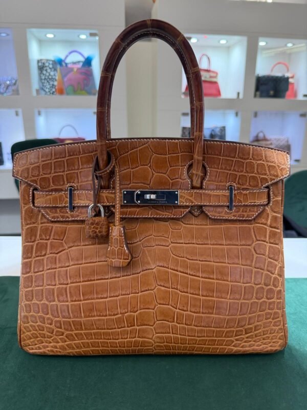Hermès Birkin 30 in Coccodrillo Niloticus Gold, Palladium Hardware del 2011.