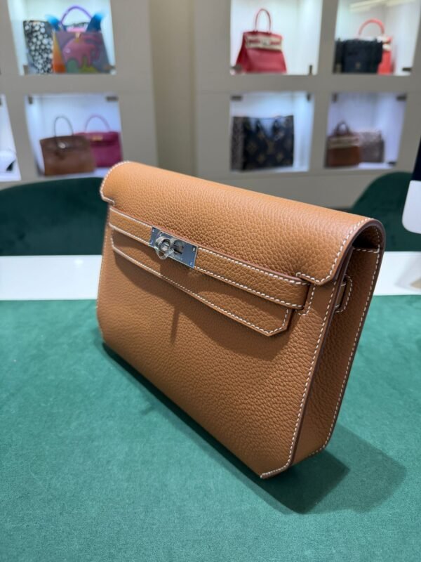 Herm&egrave;s Kelly D&eacute;p&ecirc;ches 25 NUOVA 2025 pellame togo color gold Materiale Pelle di vitello Togo,