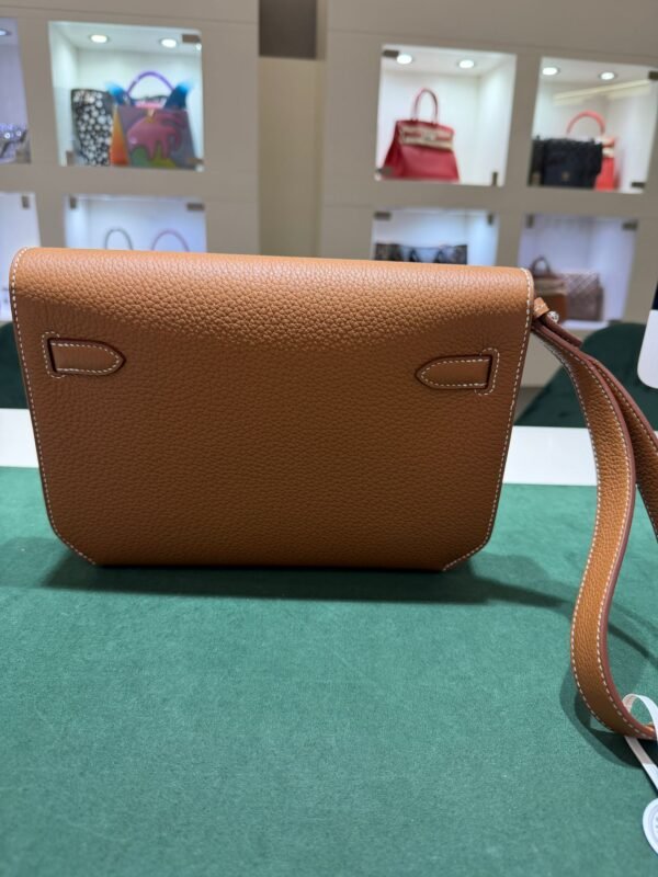 Herm&egrave;s Kelly D&eacute;p&ecirc;ches 25 NUOVA 2025 pellame togo color gold Materiale Pelle di vitello Togo,