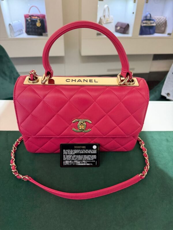 Chanel trendy CC misura media 25 con Card Chanel del 2020 e certificato Entrupy  Color Fuchsia (Rose Fuchsia) con hardware dorato.
